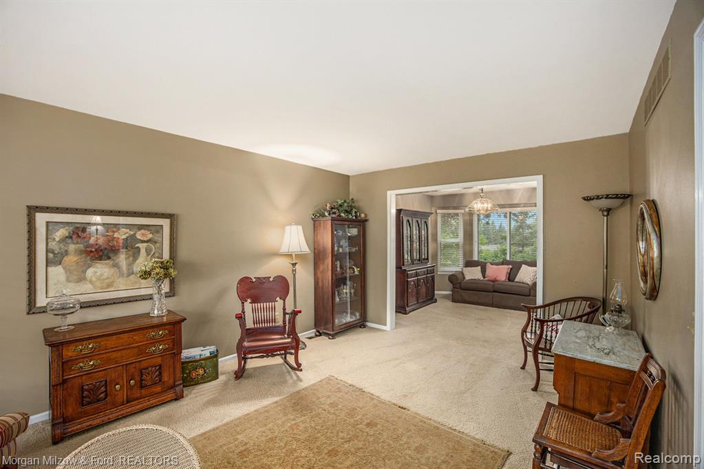 965 Dahlia Lane Rochester Hills, MI 48307 - Photo 7 of 30