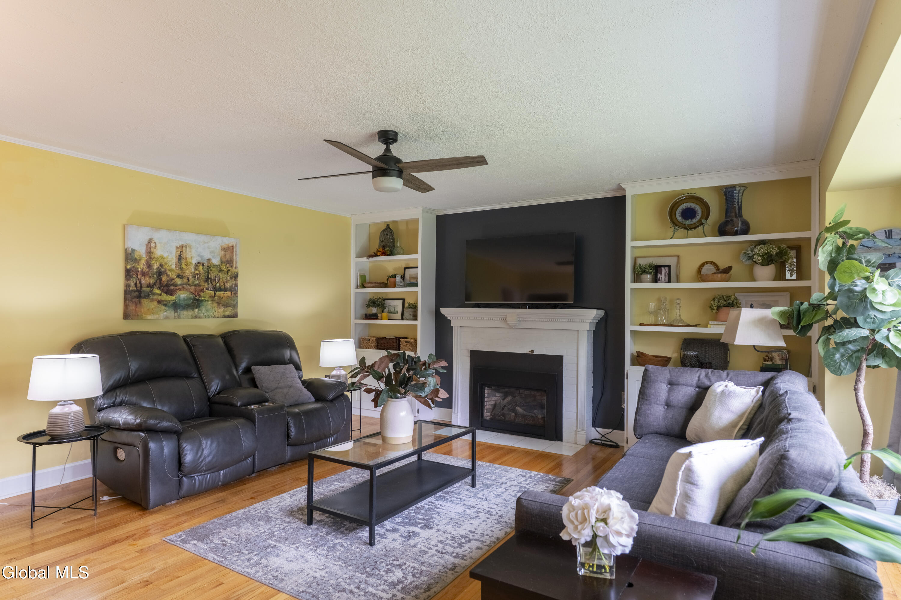 27 Pershing Road Queensbury, NY 12804 - Photo 13 of 28 27 Pershing-14