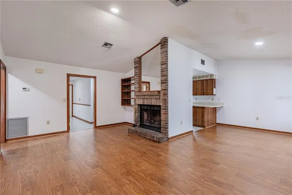 $225,000 | 2681 East Washington Avenue, Unit 18, Eustis, FL 32726