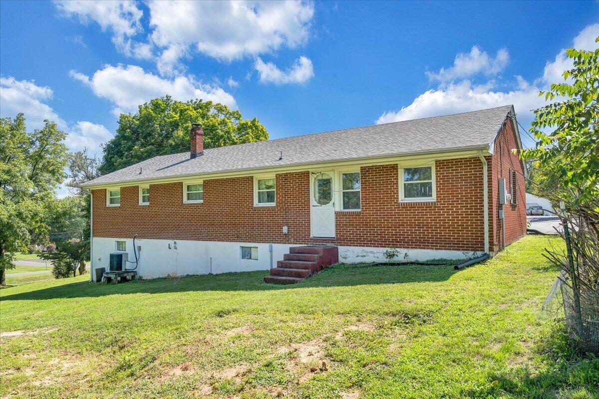 180 Blue Ridge Drive Blue Ridge, VA 24064 - Photo 42 of 43 42-MIB03175