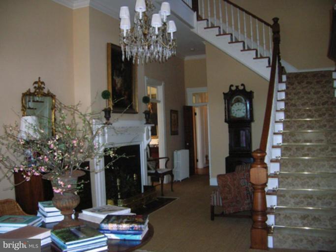 2968 Leeds Manor Road Markham, VA 22643 - Photo 4 of 28 Entrance / Foyer