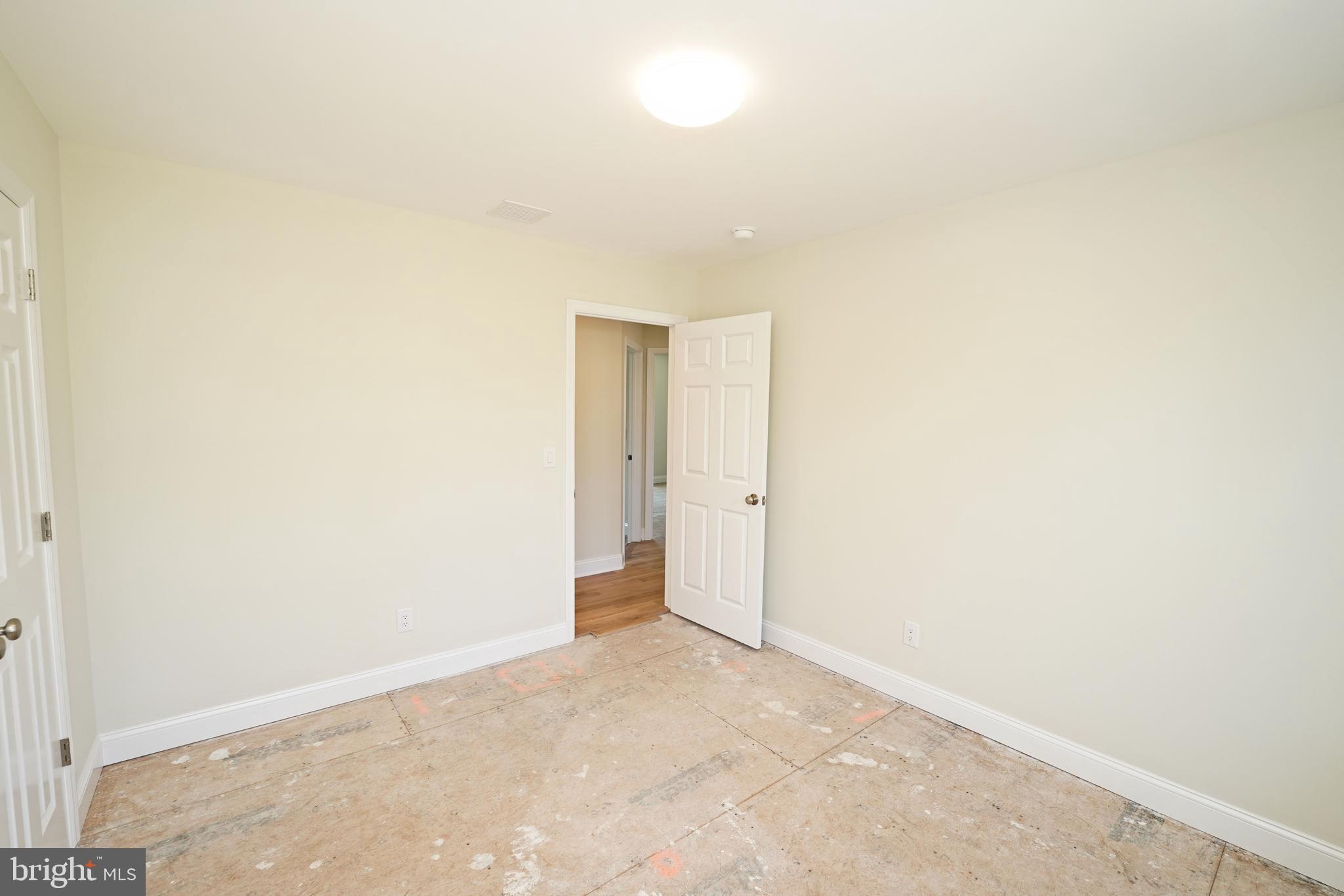 1341 Lower Ferry Road Ewing, NJ 08618 - Photo 26 of 39