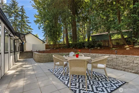 $1,300,000 | 11785 Penny Place Northeast, Bainbridge Island, WA 98110