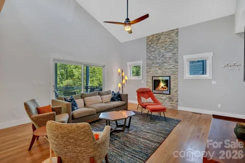 $945,000 | 8 Birdhouse Row, Asheville, NC 28801