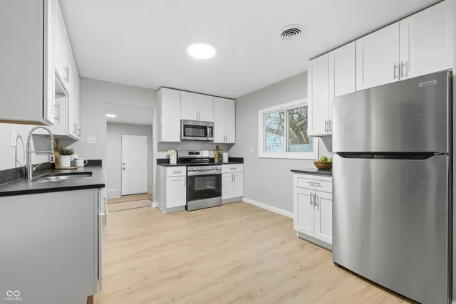 $184,900 | 1605 North K Street, Elwood, IN 46036