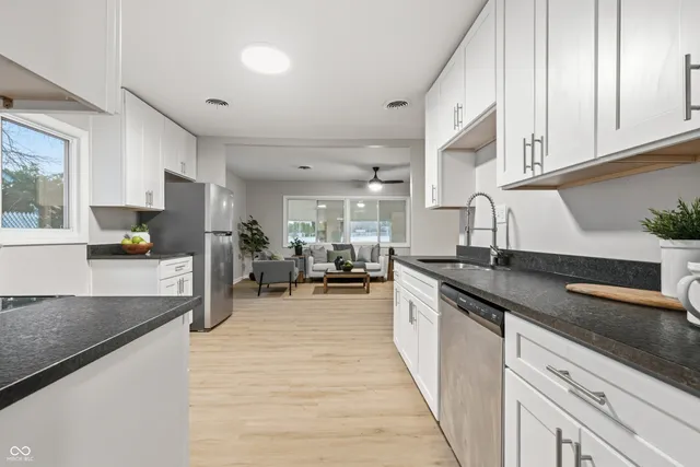 $184,900 | 1605 North K Street, Elwood, IN 46036