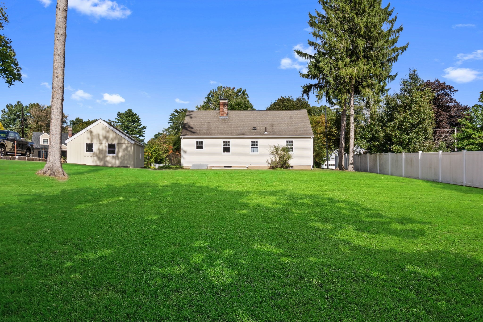 8 Savoy Road Hamilton, MA 01982 - Photo 17 of 22 Gallery Image 17