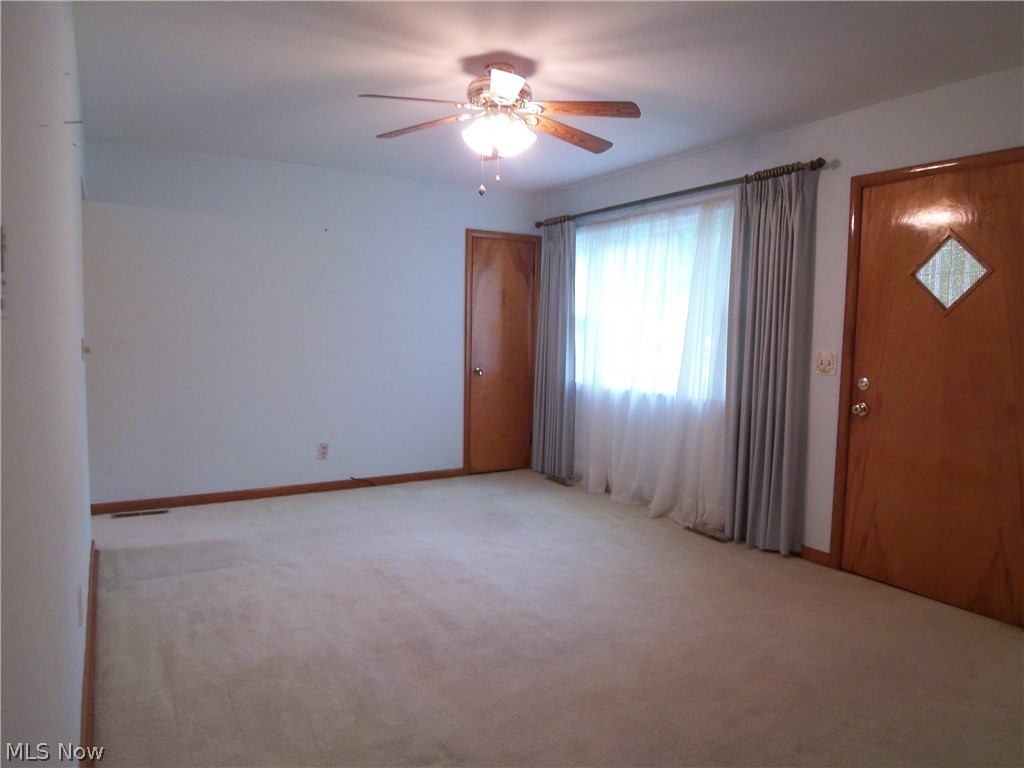 1505 21st Street Vienna, WV 26105 - Photo 4 of 27