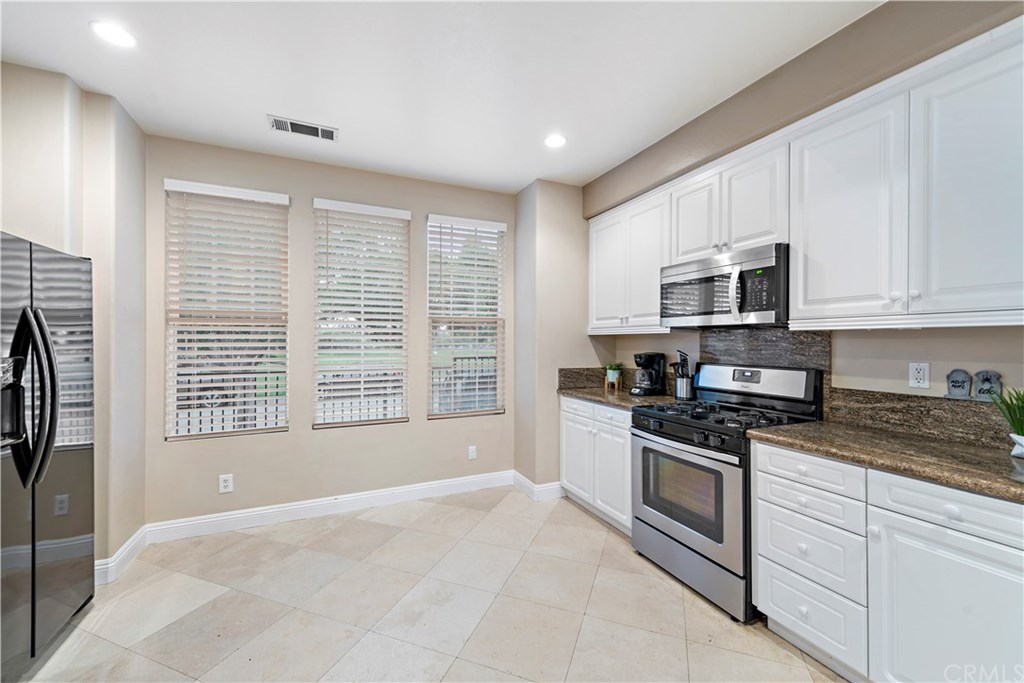 92 Sellas Road North, Unit 26 Ladera Ranch, CA 92694 - Photo 13 of 28