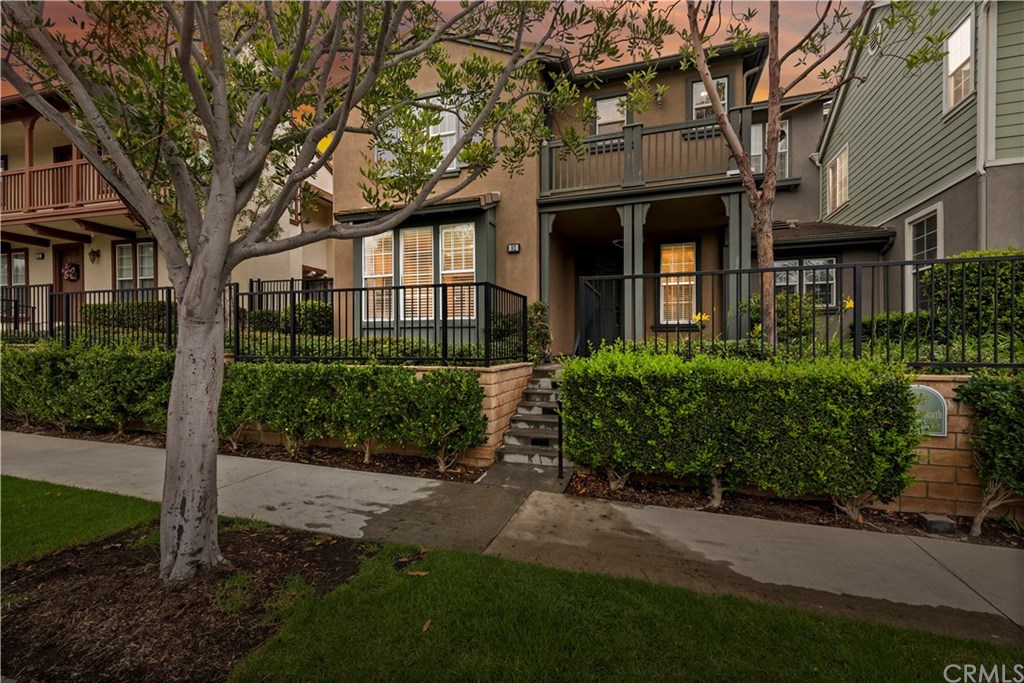92 Sellas Road North, Unit 26 Ladera Ranch, CA 92694 - Photo 3 of 28