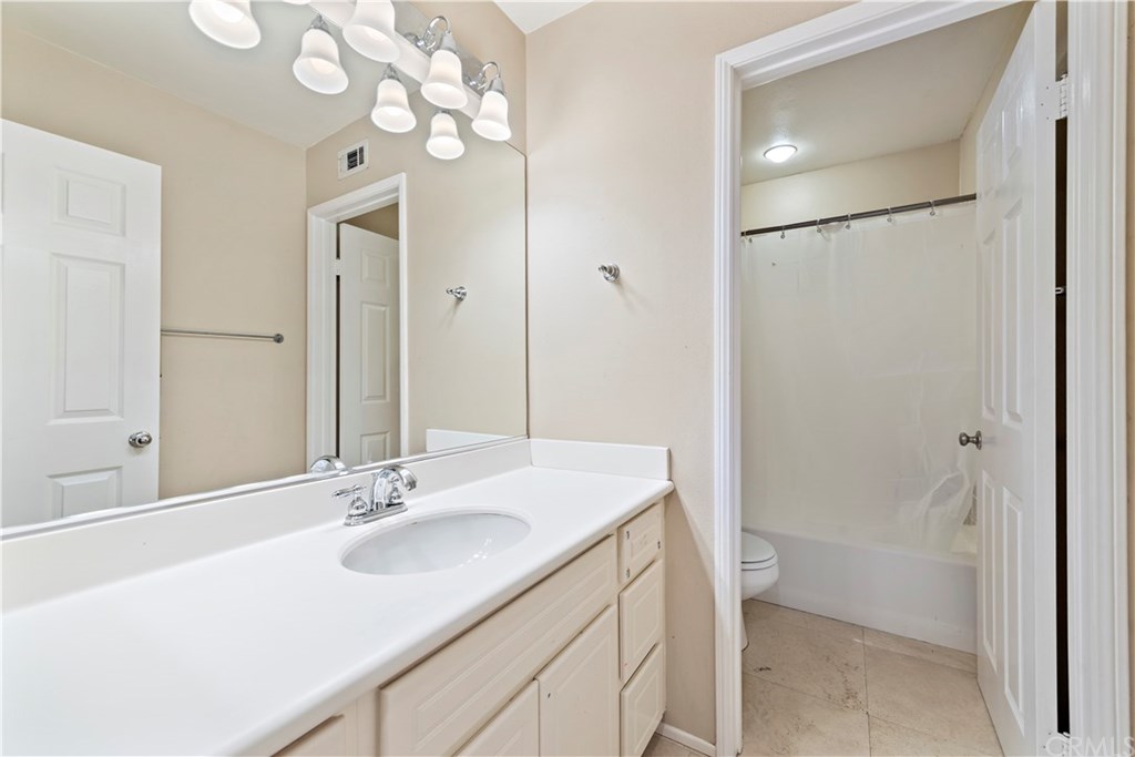 92 Sellas Road North, Unit 26 Ladera Ranch, CA 92694 - Photo 21 of 28