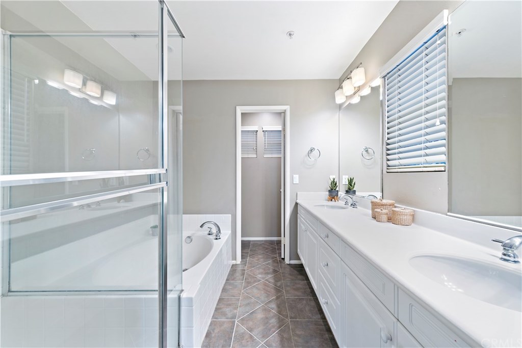 92 Sellas Road North, Unit 26 Ladera Ranch, CA 92694 - Photo 24 of 28