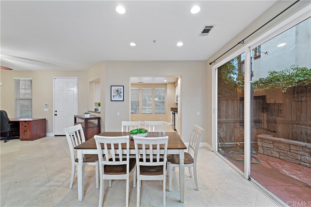 92 Sellas Road North, Unit 26 Ladera Ranch, CA 92694 - Photo 10 of 28