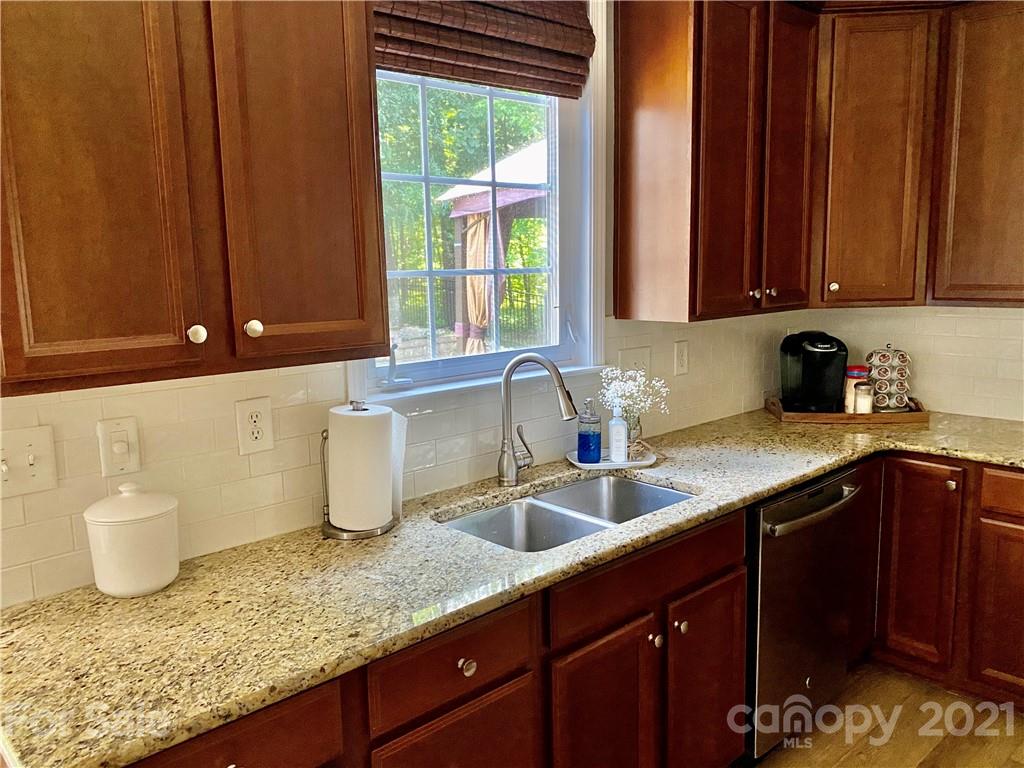 1949 Woodstream Road Harrisburg, NC 28075 - Photo 6 of 23 Gallery Image 6