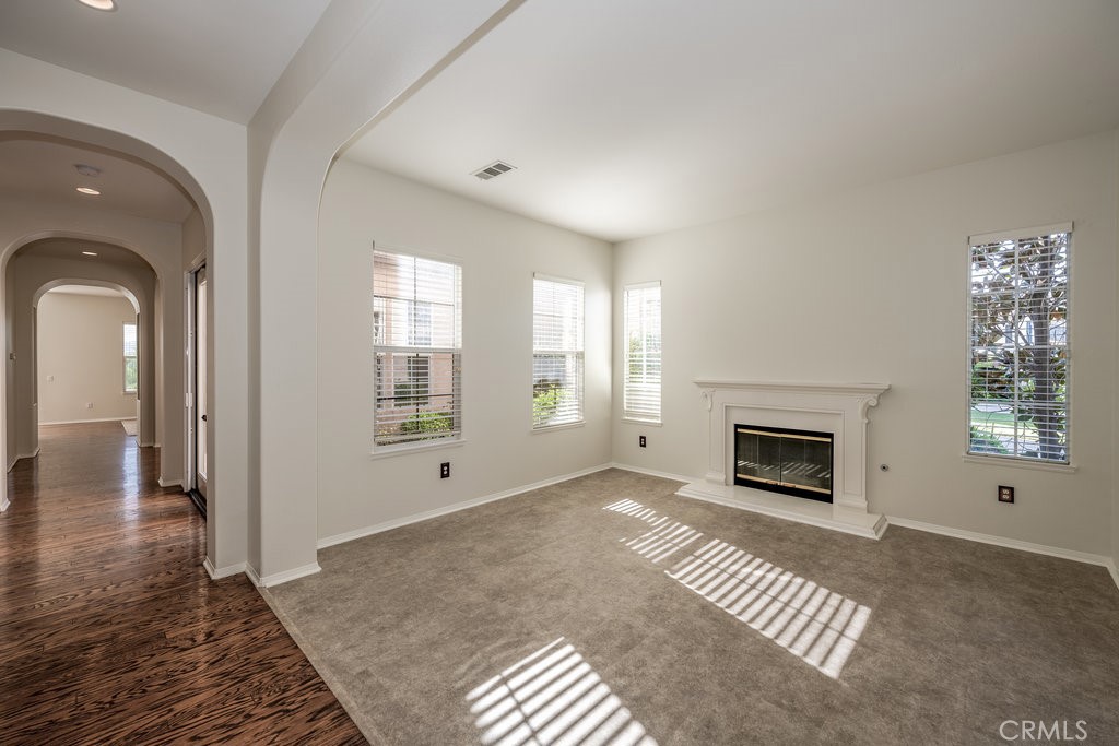 25768 Hawthorne Place Stevenson Ranch, CA 91381 - Photo 4 of 42