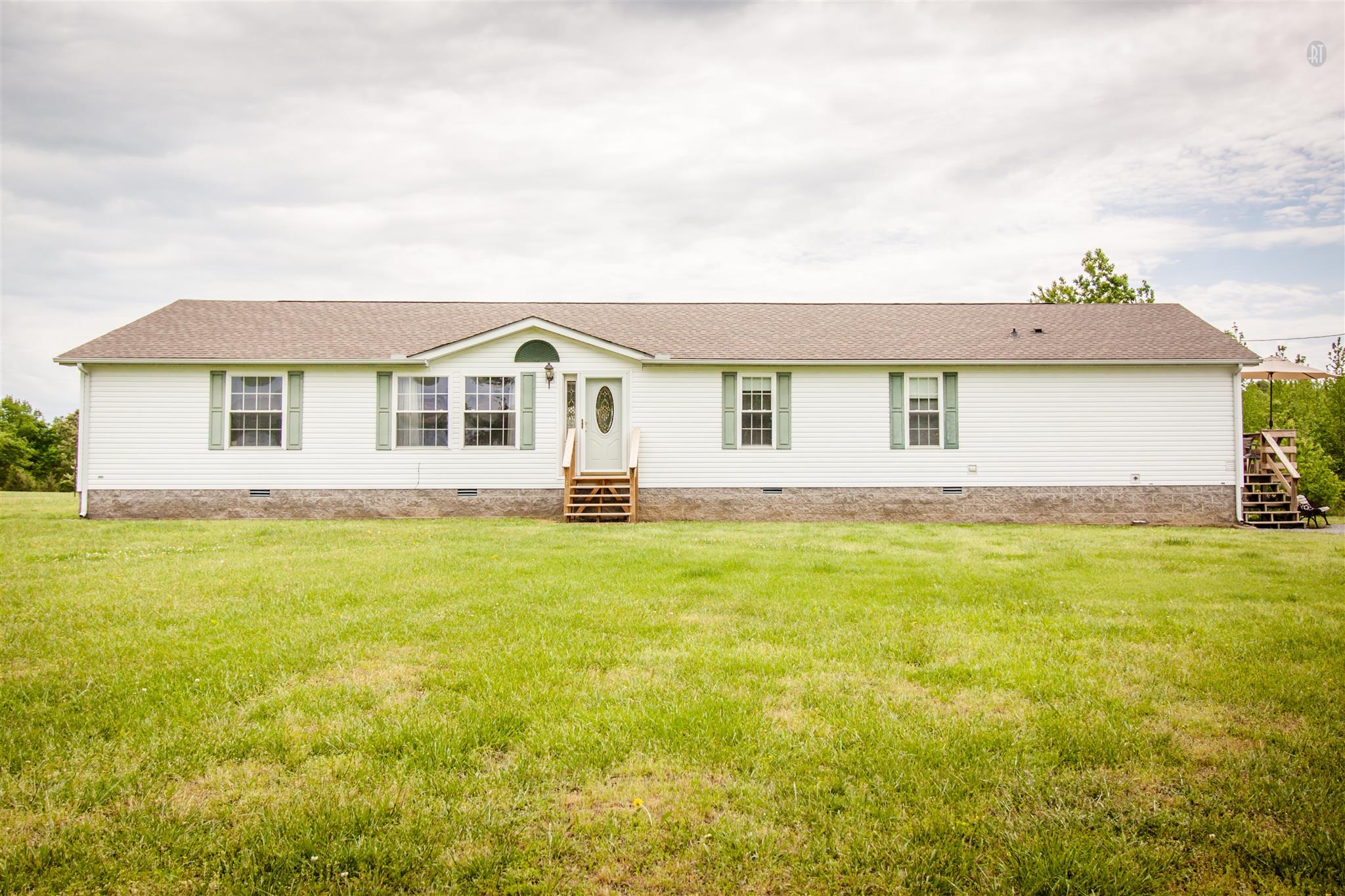 1984 Ross Road Cedar Hill, TN 37032 - Photo 3 of 25 This is a (Like New ) on a permanent foundation ,several newer items, You are going to love this Home !!