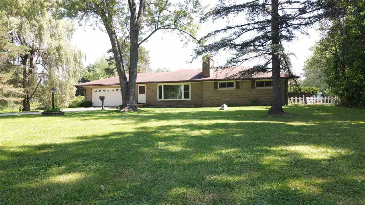 2571 Vandekarr Road Owosso, MI 48867 - Photo 1 of 32 View of the Front