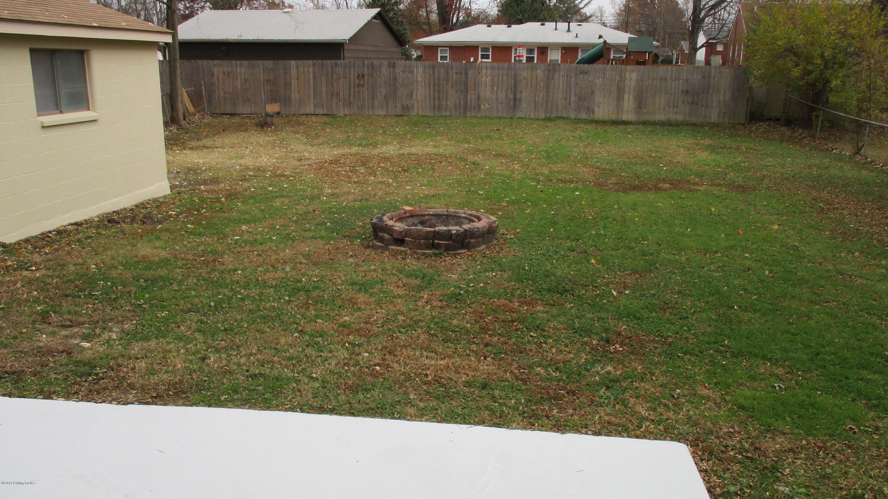 8815 Moody Road Louisville, KY 40219 - Photo 8 of 12 Back yard