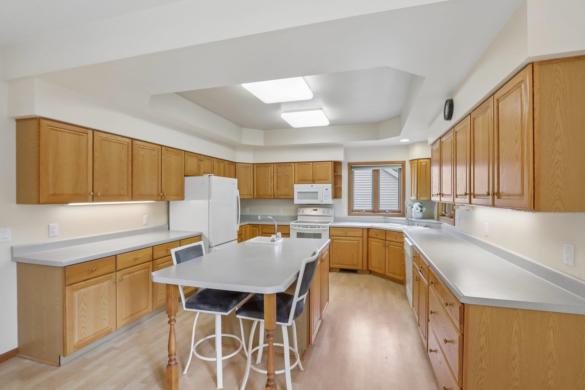 310 North High Point Road Madison, WI 53717 - Photo 13 of 60 Gallery Image 13