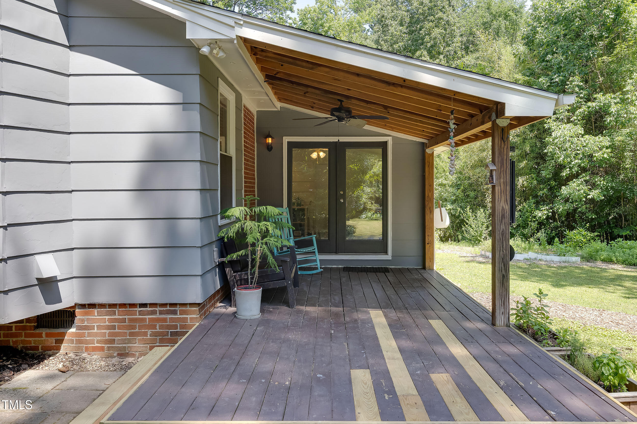1613 Euclid Road Durham, NC 27713 - Photo 27 of 36 Euclid Deck