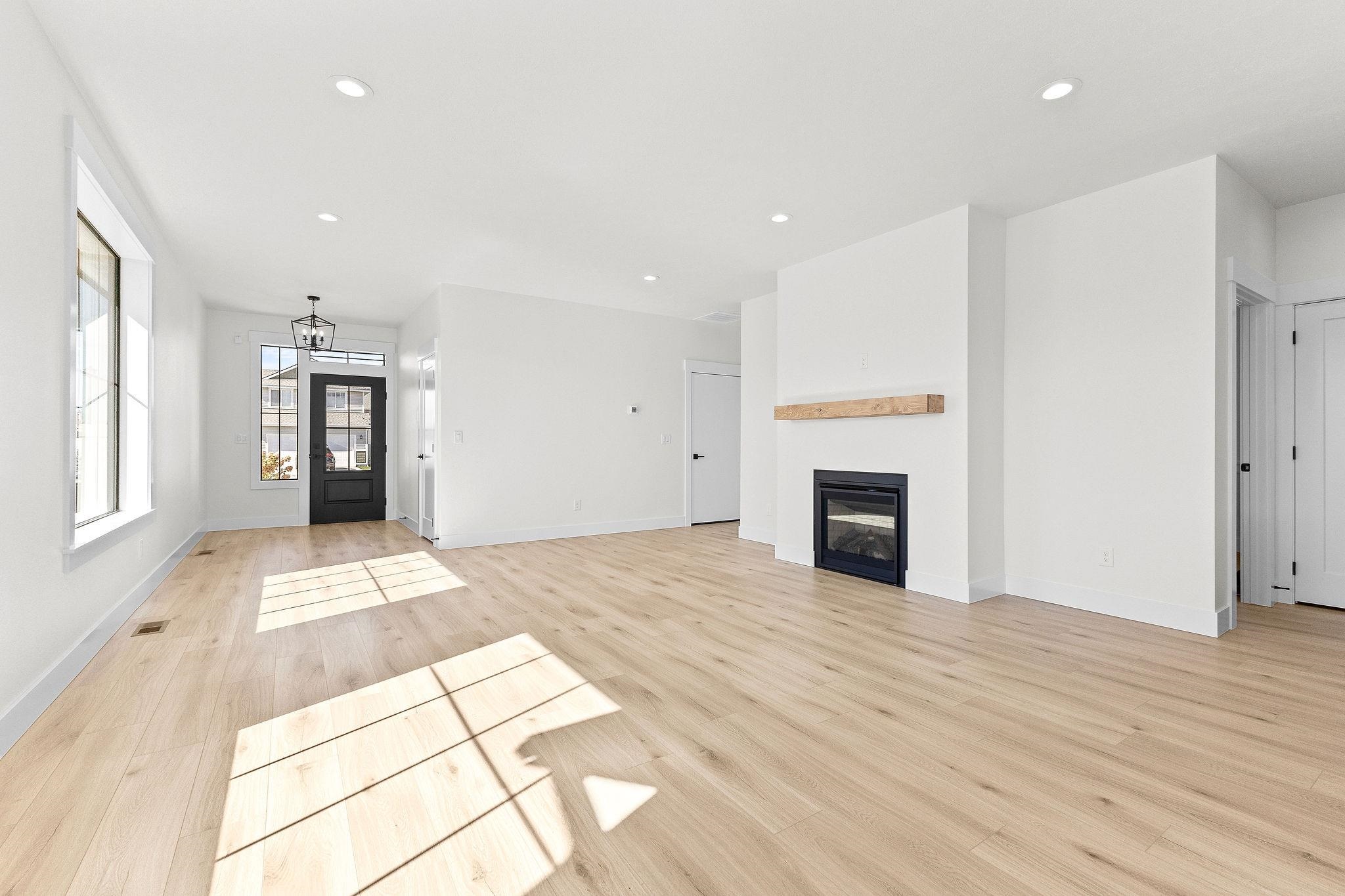 129 South Lone Tree Road Spokane Valley, WA 99016 - Photo 10 of 45 Gallery Image 10