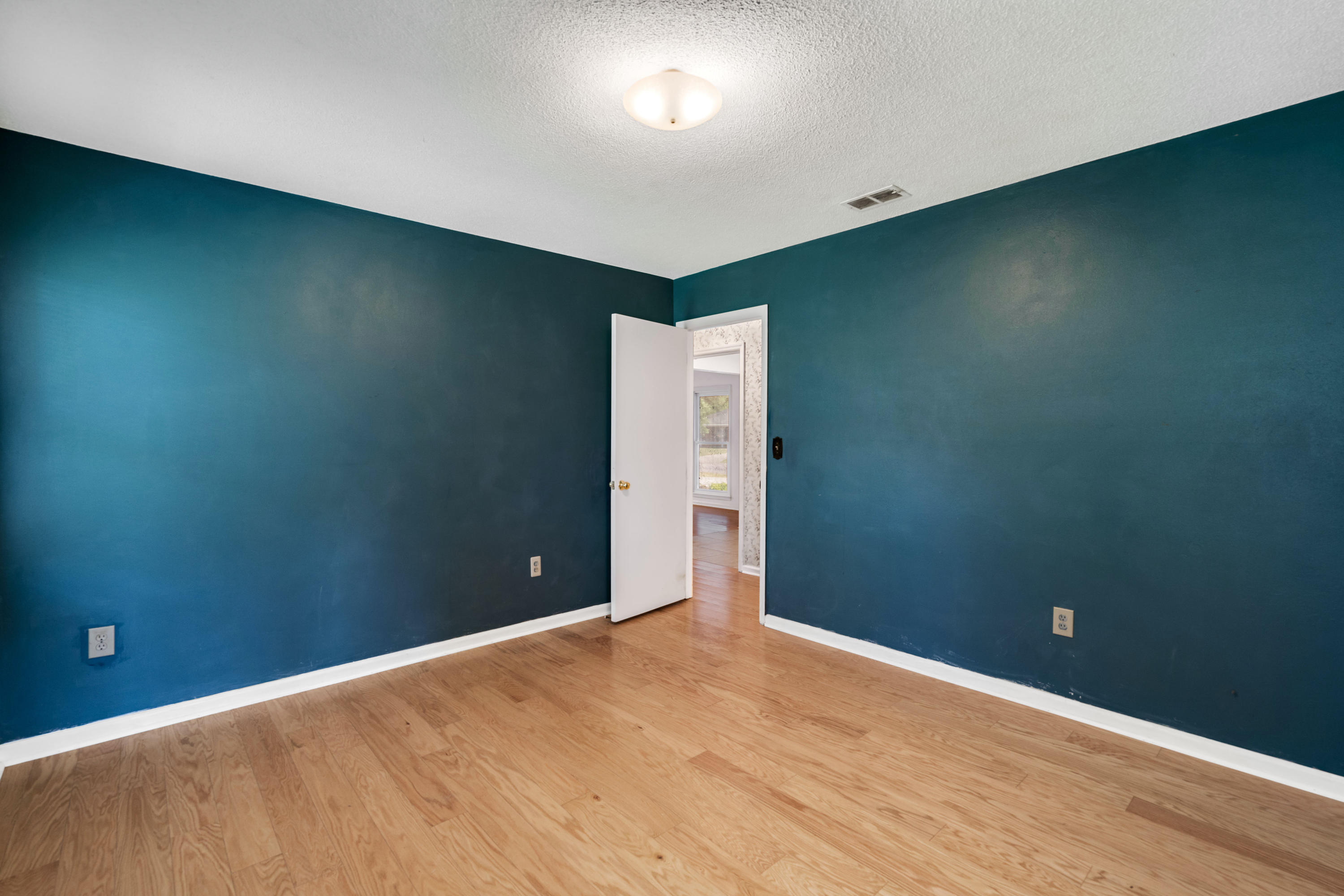 103 Longleaf Road Summerville, SC 29486 - Photo 15 of 24 16
