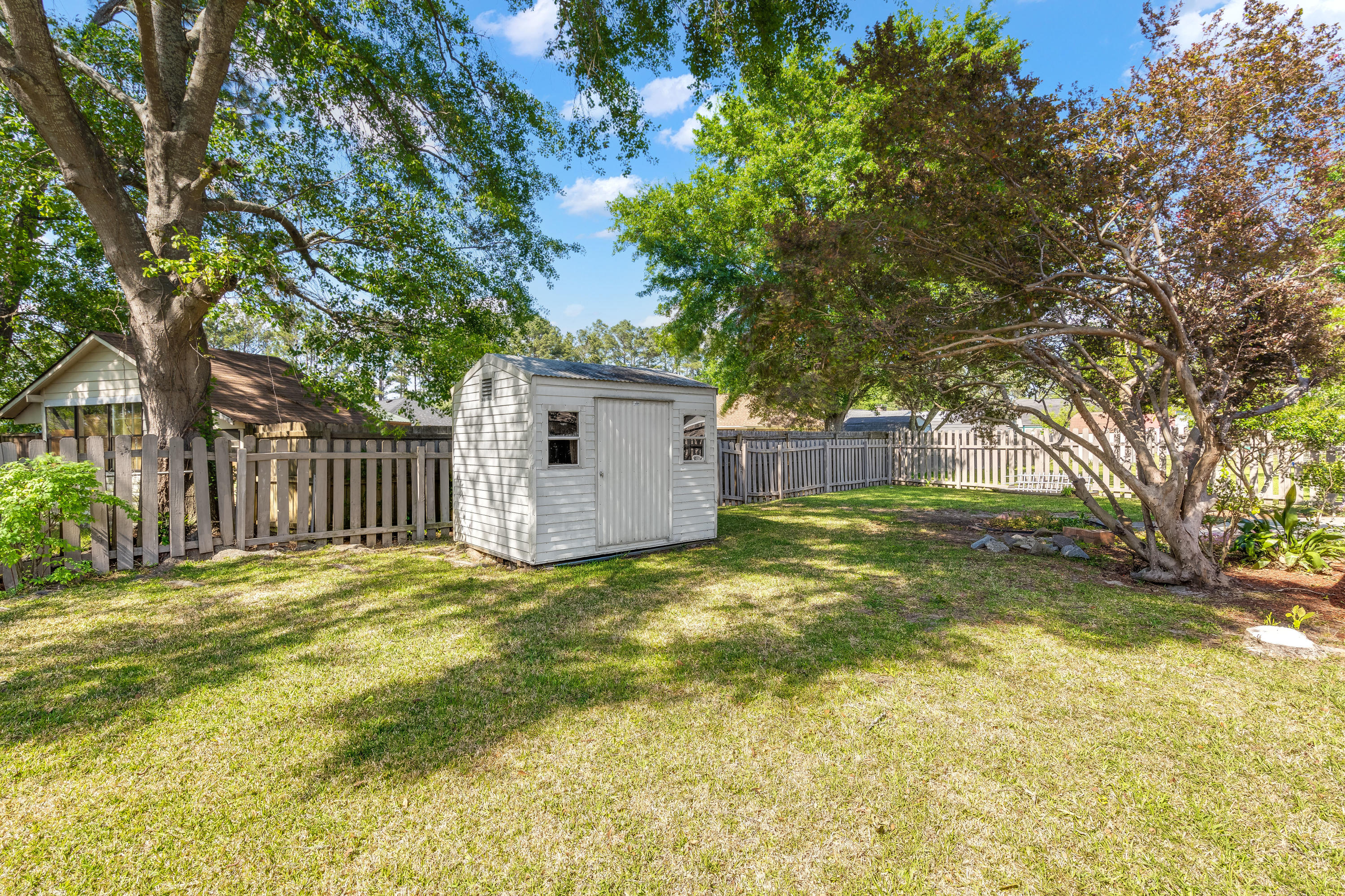103 Longleaf Road Summerville, SC 29486 - Photo 24 of 24 25