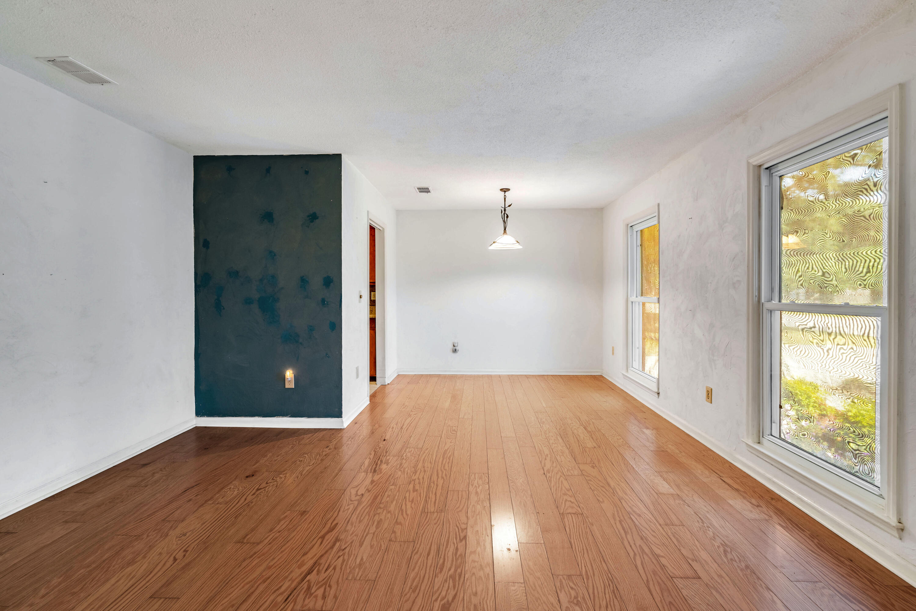 103 Longleaf Road Summerville, SC 29486 - Photo 6 of 24 6