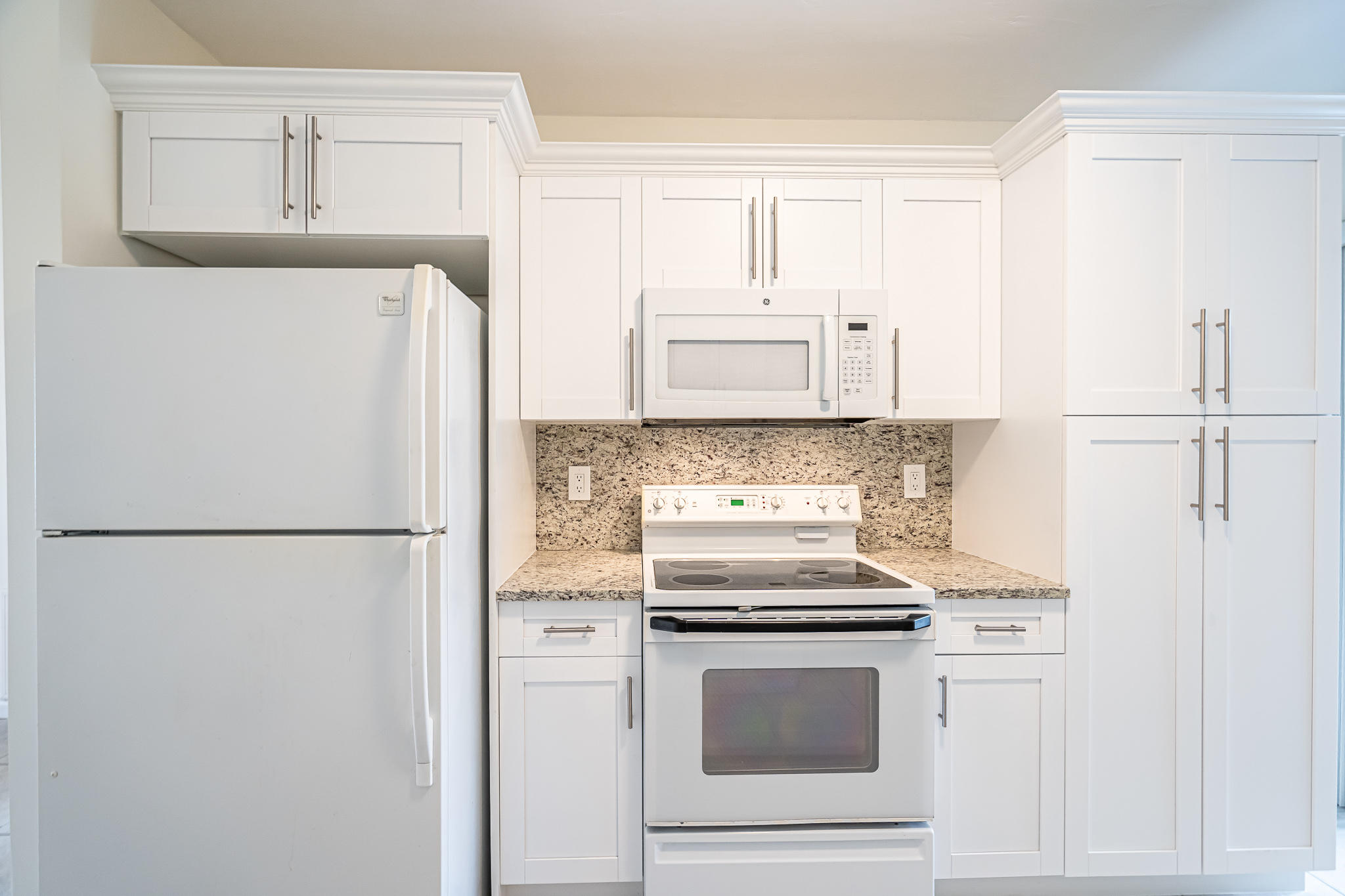 500 Northeast 17th Street Boca Raton, FL 33432 - Photo 35 of 70 502 Kitchen