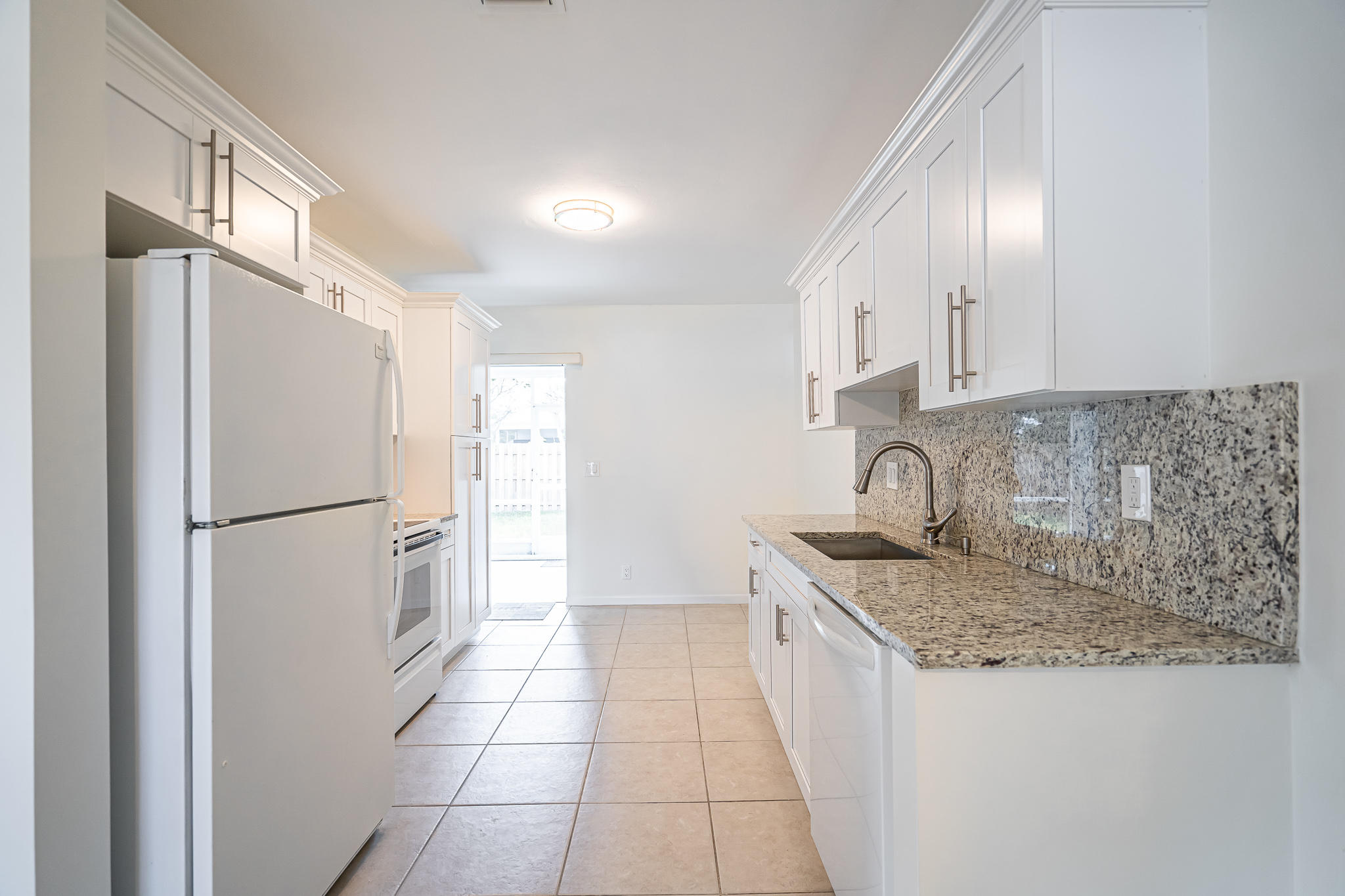 500 Northeast 17th Street Boca Raton, FL 33432 - Photo 36 of 70 502 Kitchen