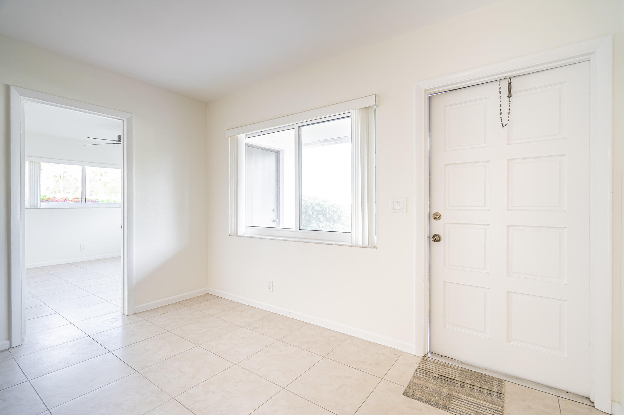 500 Northeast 17th Street Boca Raton, FL 33432 - Photo 5 of 70 500 Living Room