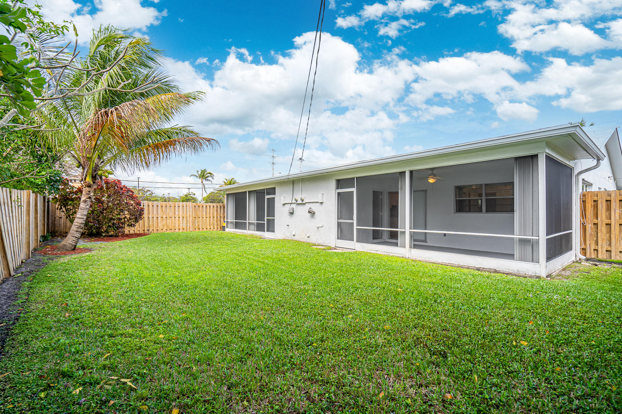 500 Northeast 17th Street Boca Raton, FL 33432 - Photo 50 of 70 Yard