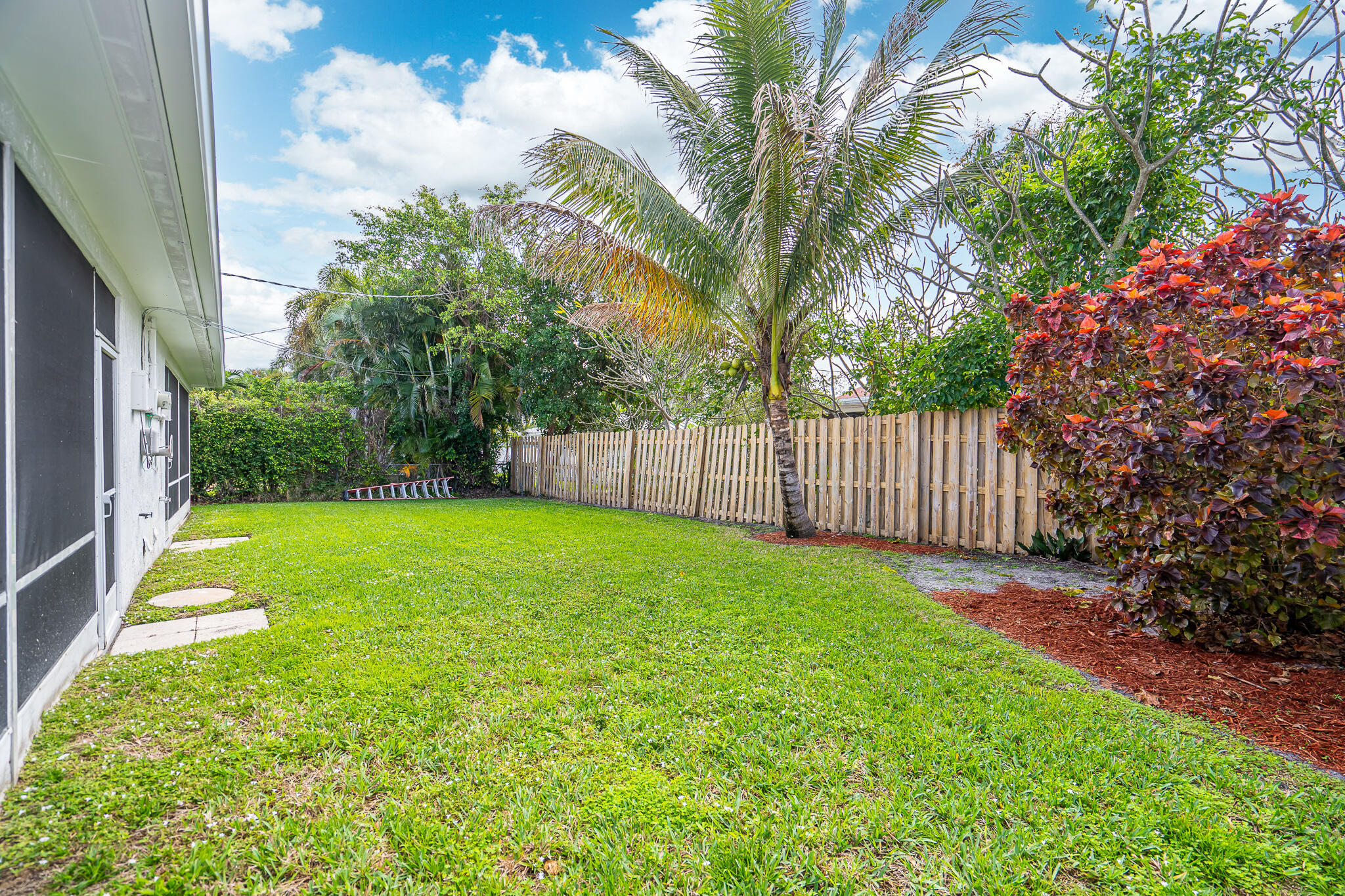 500 Northeast 17th Street Boca Raton, FL 33432 - Photo 51 of 70 Yard