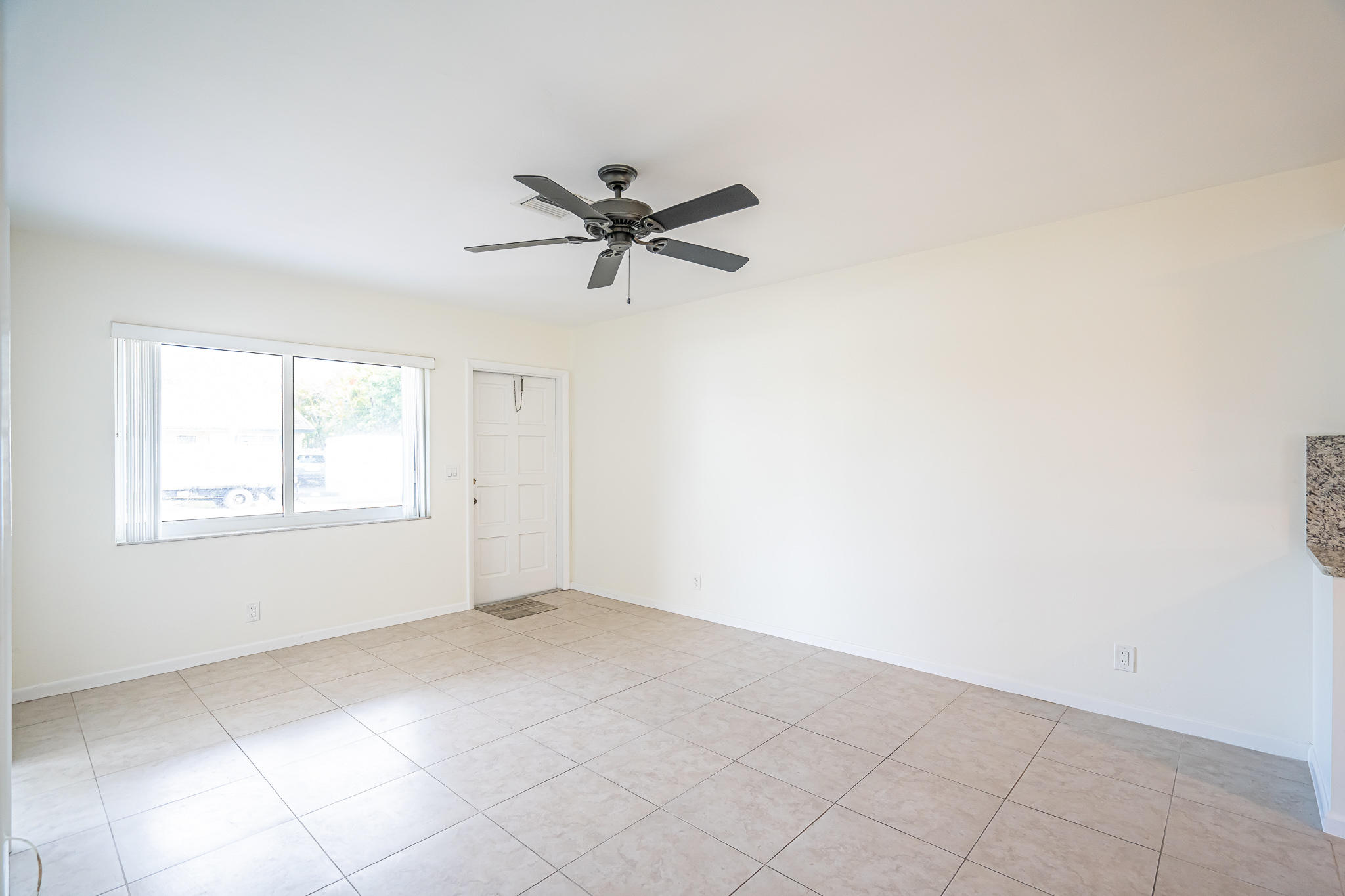 500 Northeast 17th Street Boca Raton, FL 33432 - Photo 7 of 70 500 Living Room