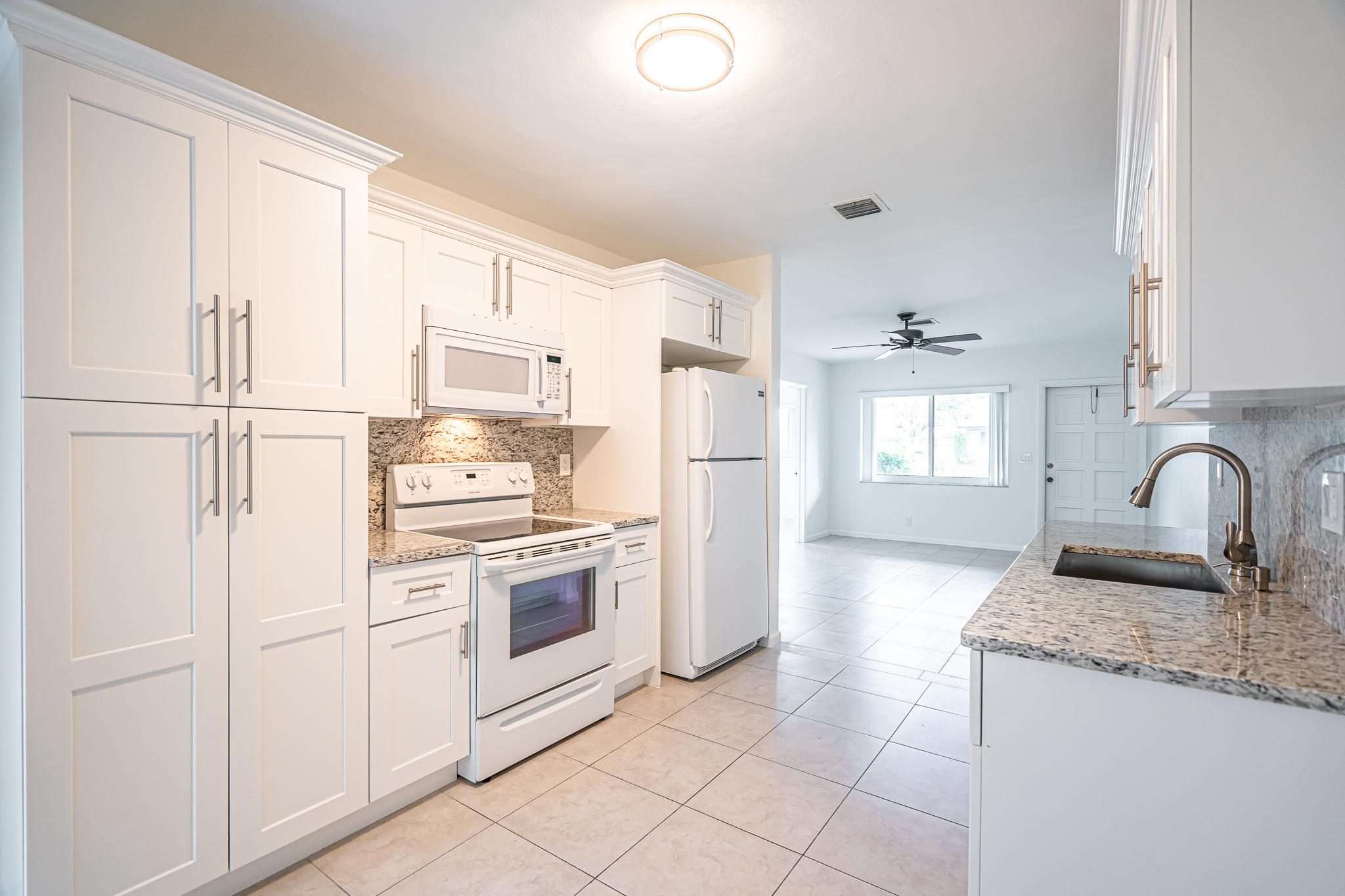 500 Northeast 17th Street Boca Raton, FL 33432 - Photo 10 of 70 500 Kitchen