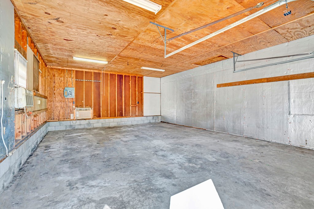 1101 Watts Bridge Road Ninety Six, SC 29666 - Photo 45 of 58 LEFT SIDE IS 1-CAR W/ WORKSHOP AREA