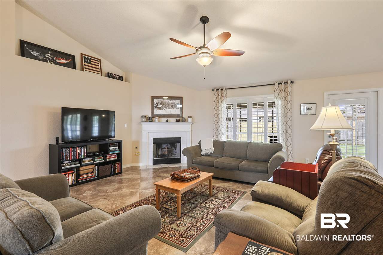 187 Pemberton Loop Fairhope, AL 36532 - Photo 3 of 18