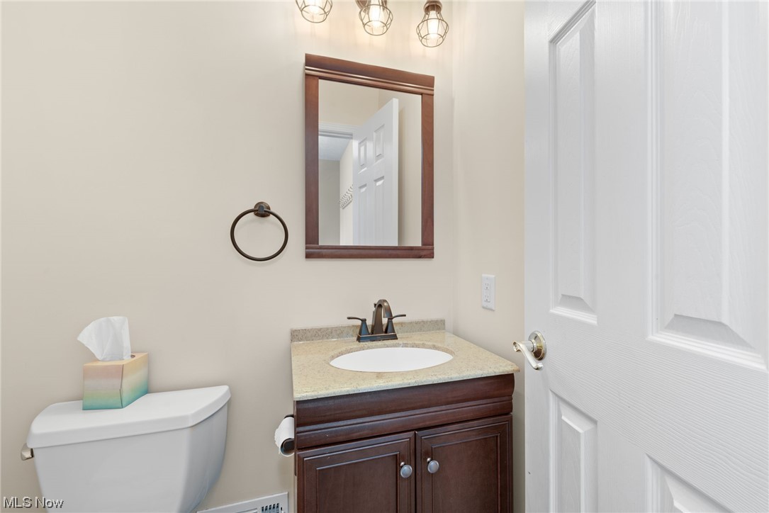 7253 Ward Road Cleveland, OH 44134 - Photo 3 of 29 Half bath in foyer