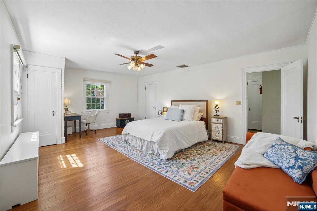 157 Sussex Road Tenafly, NJ 07670 - Photo 24 of 50