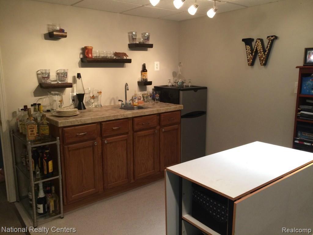 2130 Benstein Road Walled Lake, MI 48390 - Photo 11 of 18 2015-07-01 13.07