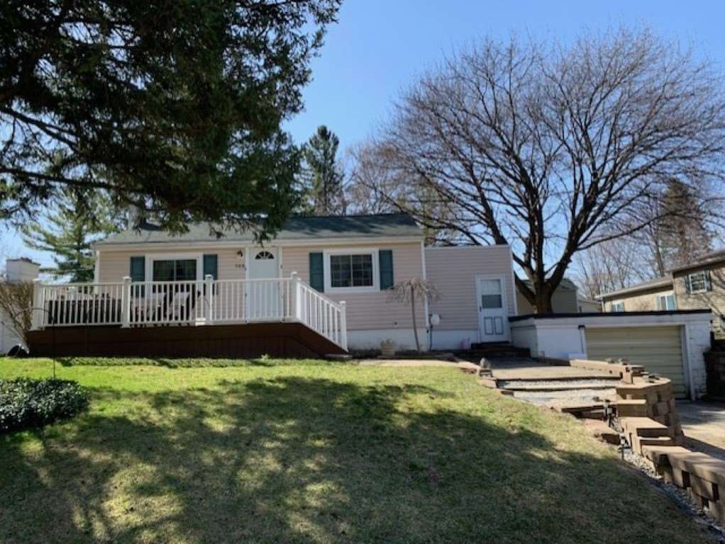308 Walnut Court St. Louis, MI 48880 - Photo 1 of 20 1885570.JPG