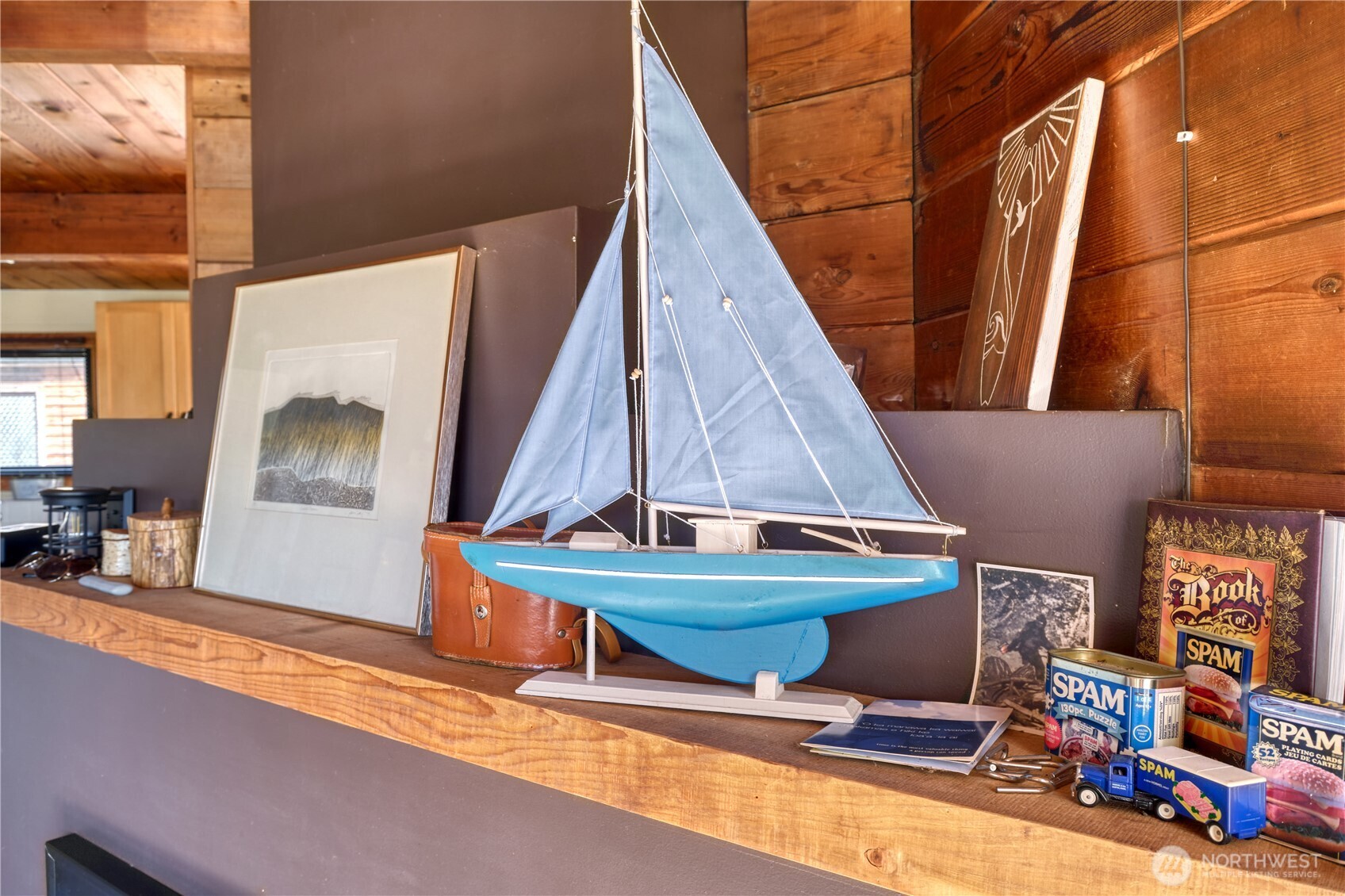 684 Mallard Drive Point Roberts, WA 98281 - Photo 12 of 37 a room with furniture and air hockey table