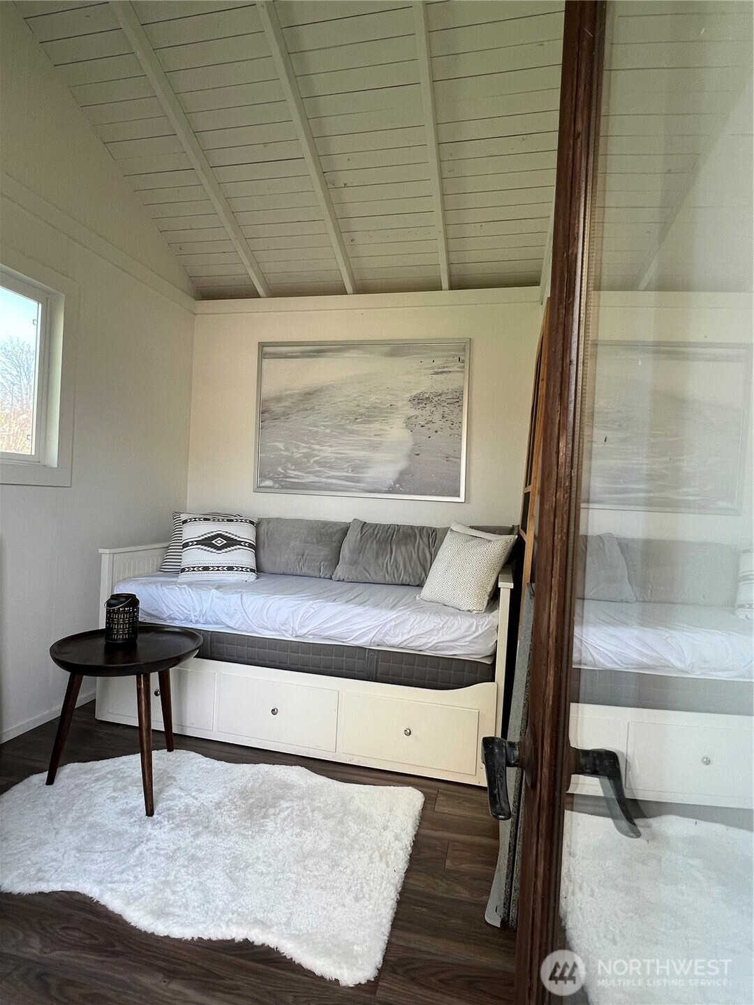 684 Mallard Drive Point Roberts, WA 98281 - Photo 21 of 37 a view of hall way with furniture