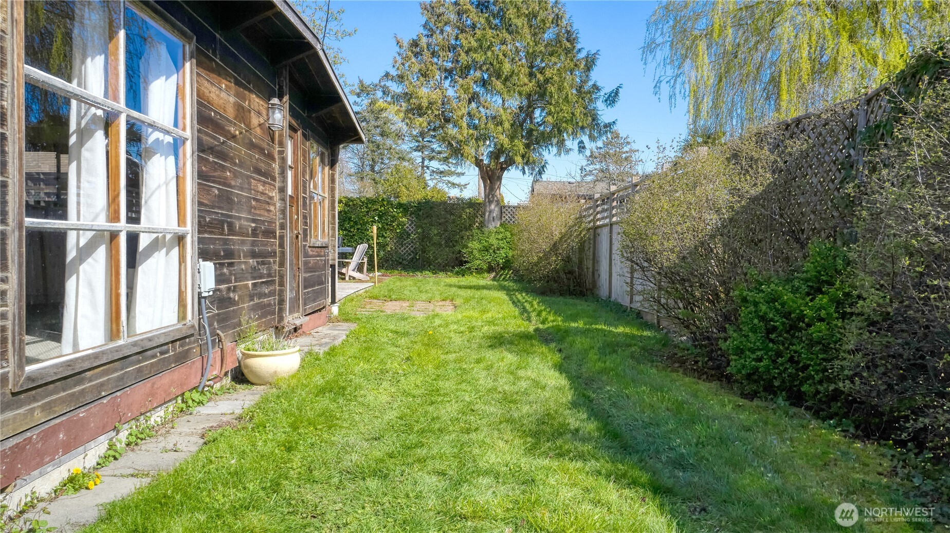 684 Mallard Drive Point Roberts, WA 98281 - Photo 28 of 37 a view of back yard of the house