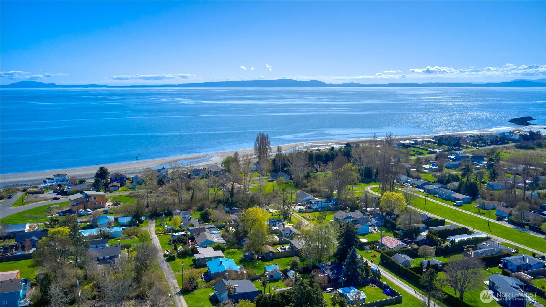 684 Mallard Drive Point Roberts, WA 98281 - Photo 29 of 37 a view of a city