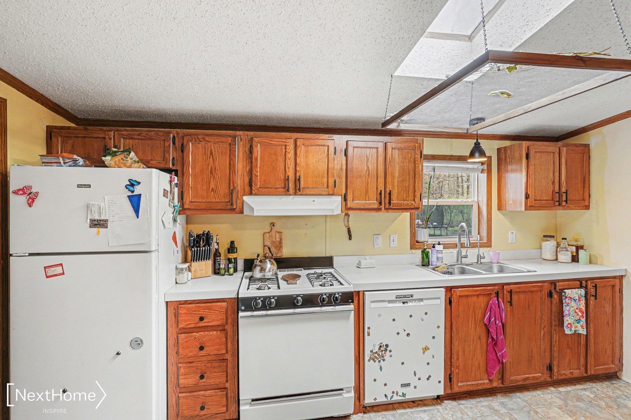5720 Chambers Road Mayville, MI 48744 - Photo 8 of 46