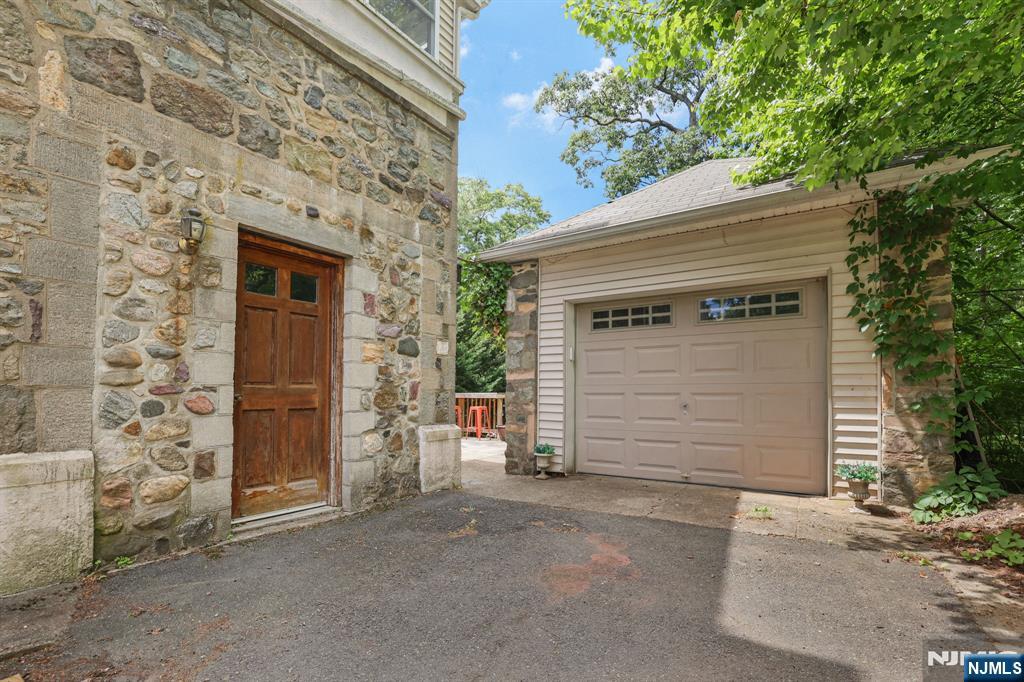 26 Maple Road Ringwood, NJ 07456 - Photo 33 of 36