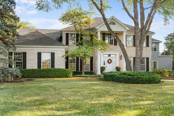 $850,000 | 716 Old Westbury Court, Crystal Lake, IL 60012