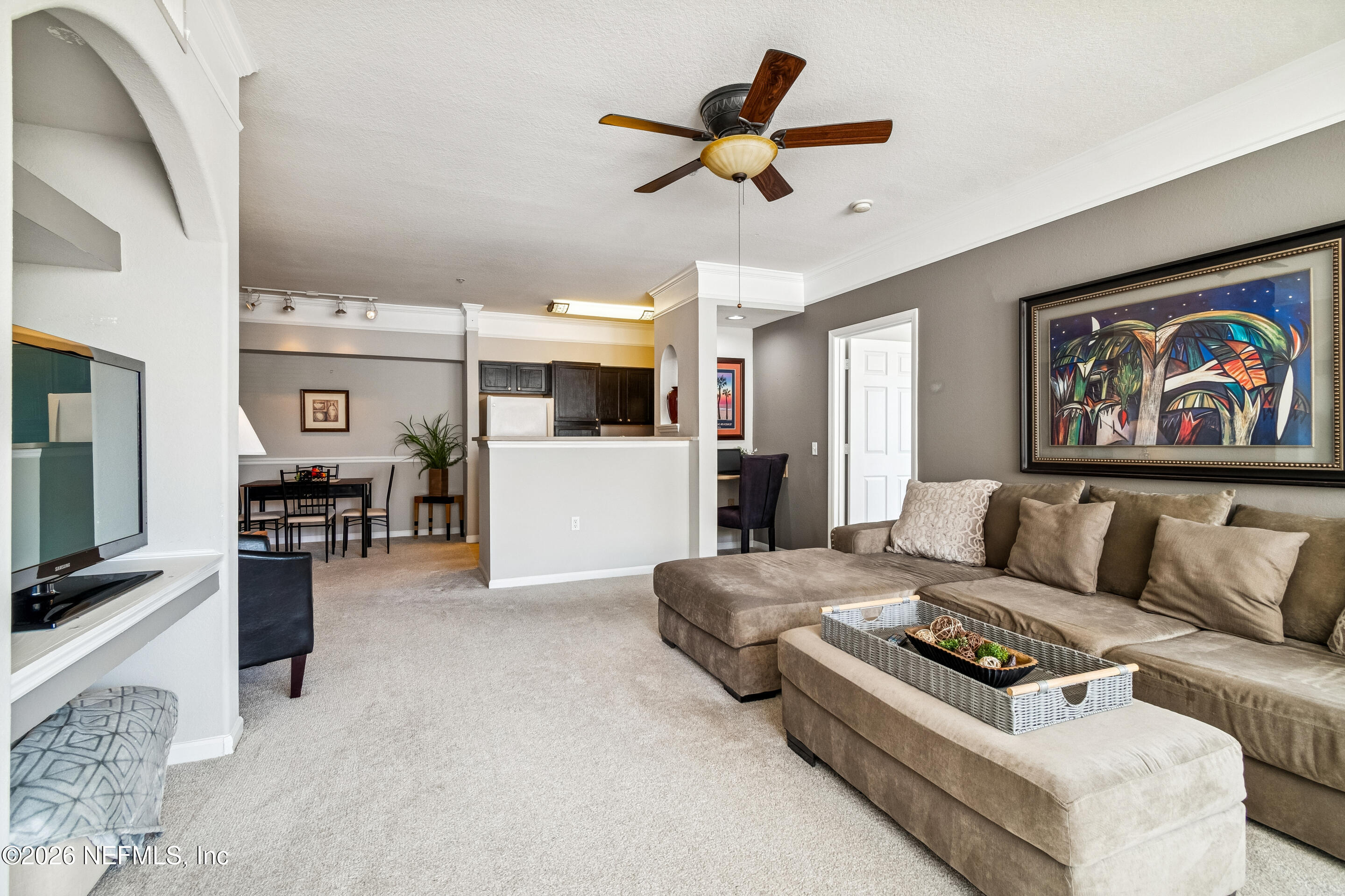 8550 Touchton Road, Unit 527 Jacksonville, FL 32216 - Photo 15 of 50 Living Room