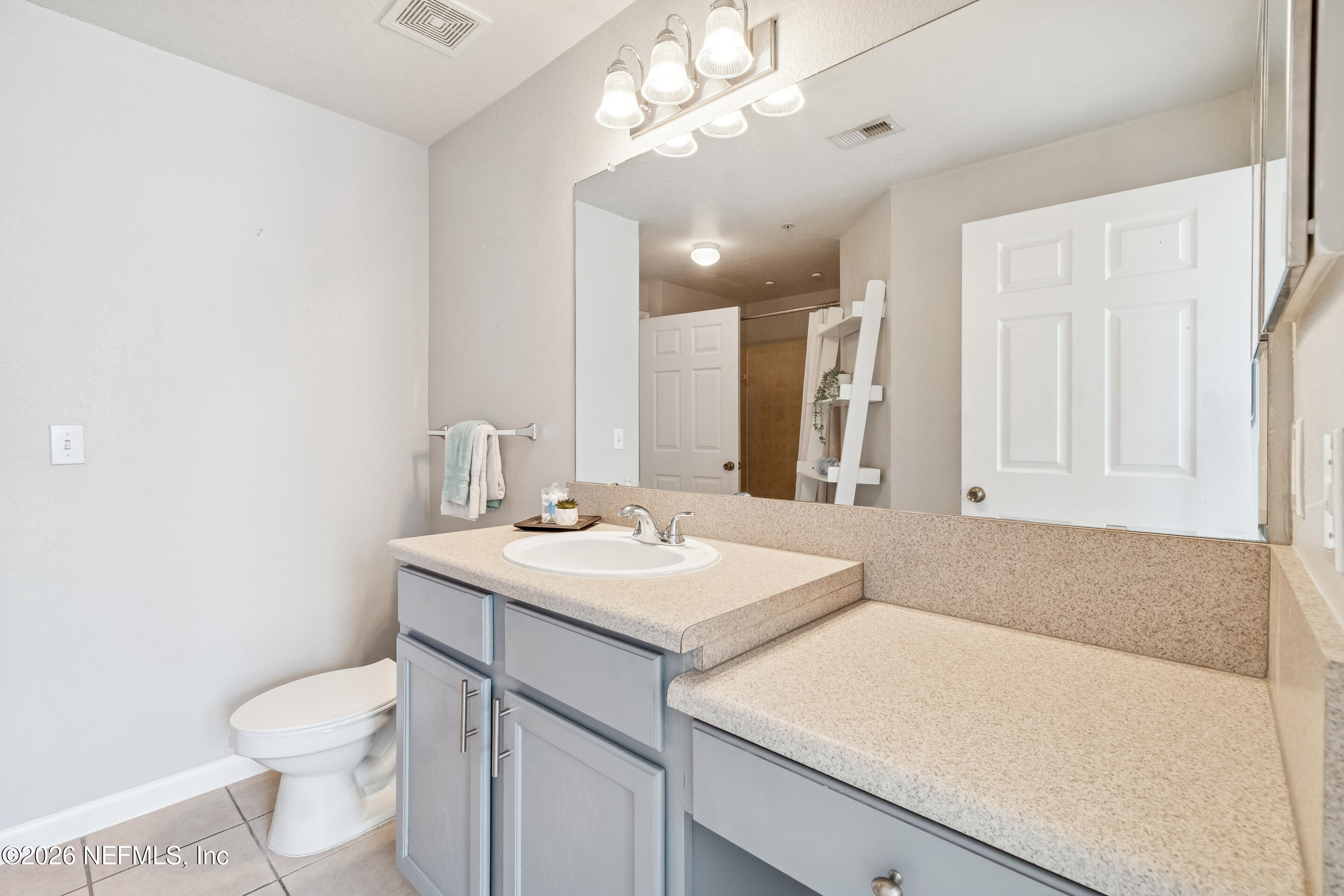 8550 Touchton Road, Unit 527 Jacksonville, FL 32216 - Photo 34 of 50 Bathroom 2